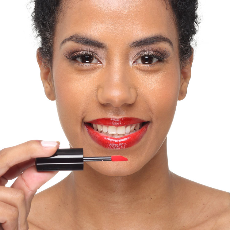 Shiseido Lacquer Rouge RD413 Sanguine - Batom Líquido Espelhado 6ml