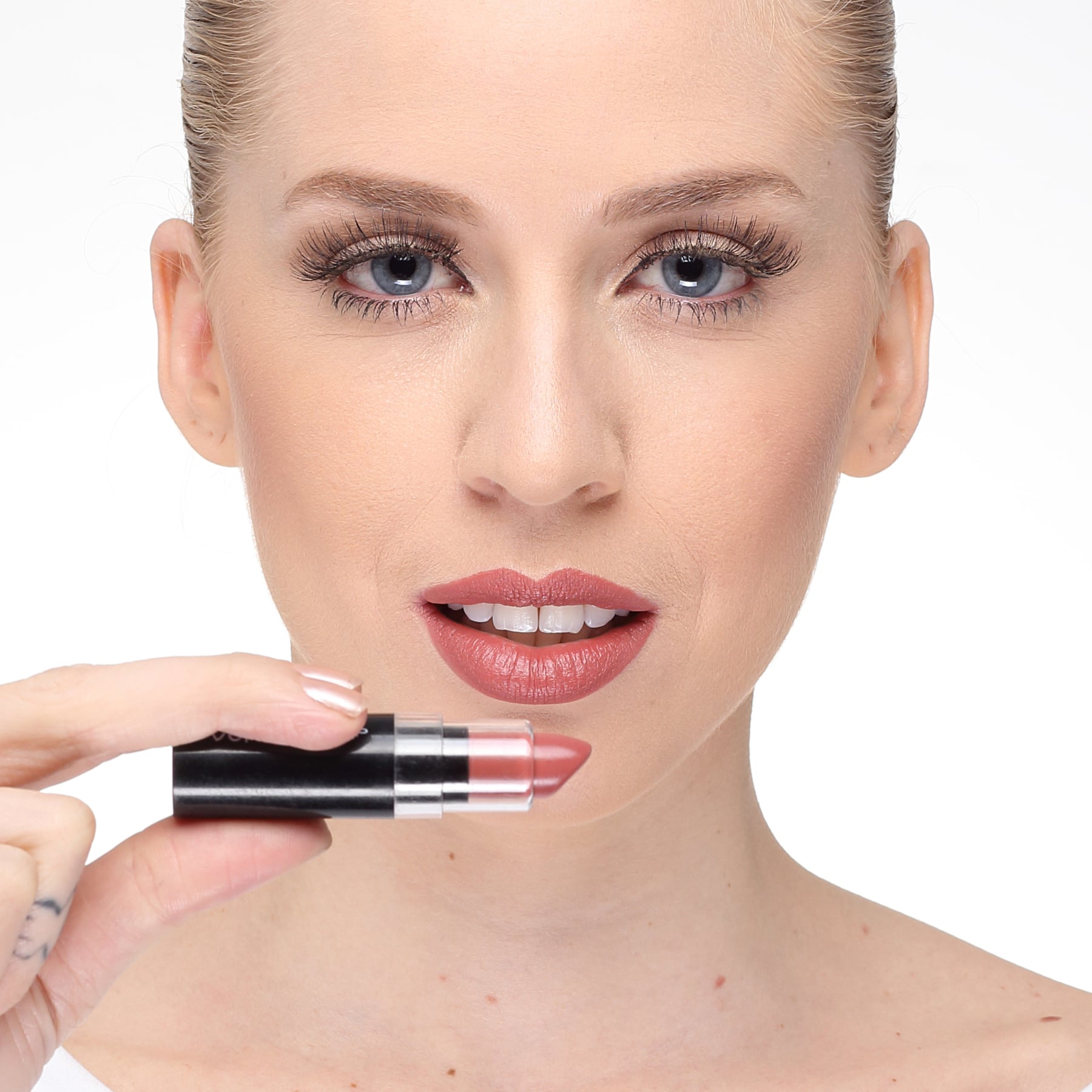 Vult Make Up 77 - Batom Cremoso 3,5g