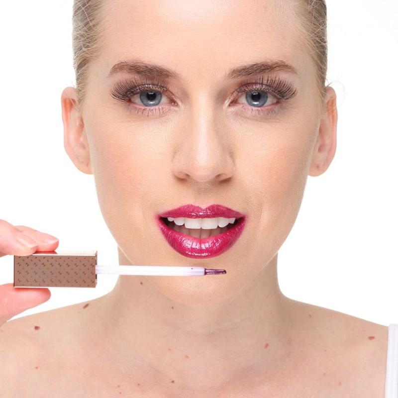 Hot MakeUp Glistening Gloss GG08 Girls Night Out - Brilho Labial 5,5g