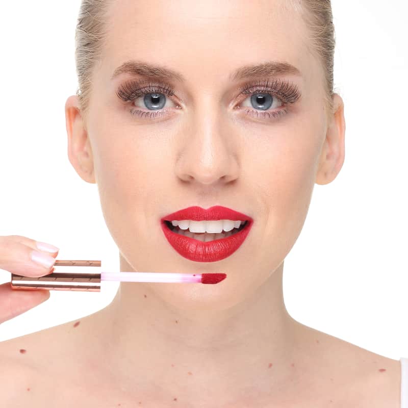 Hot MakeUp Kiss Me More KL10 Runway - Batom Líquido Matte 2,2g